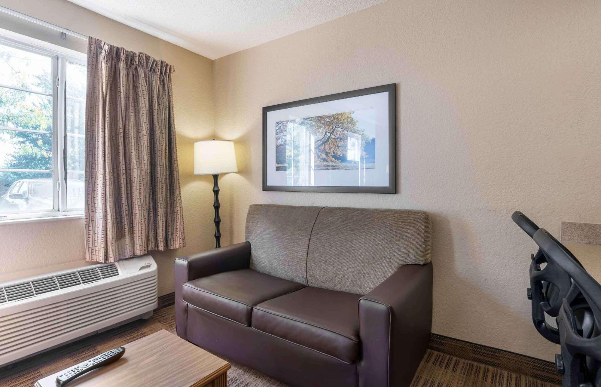 Extended Stay America Suites - Louisville - Alliant Avenue Exterior foto